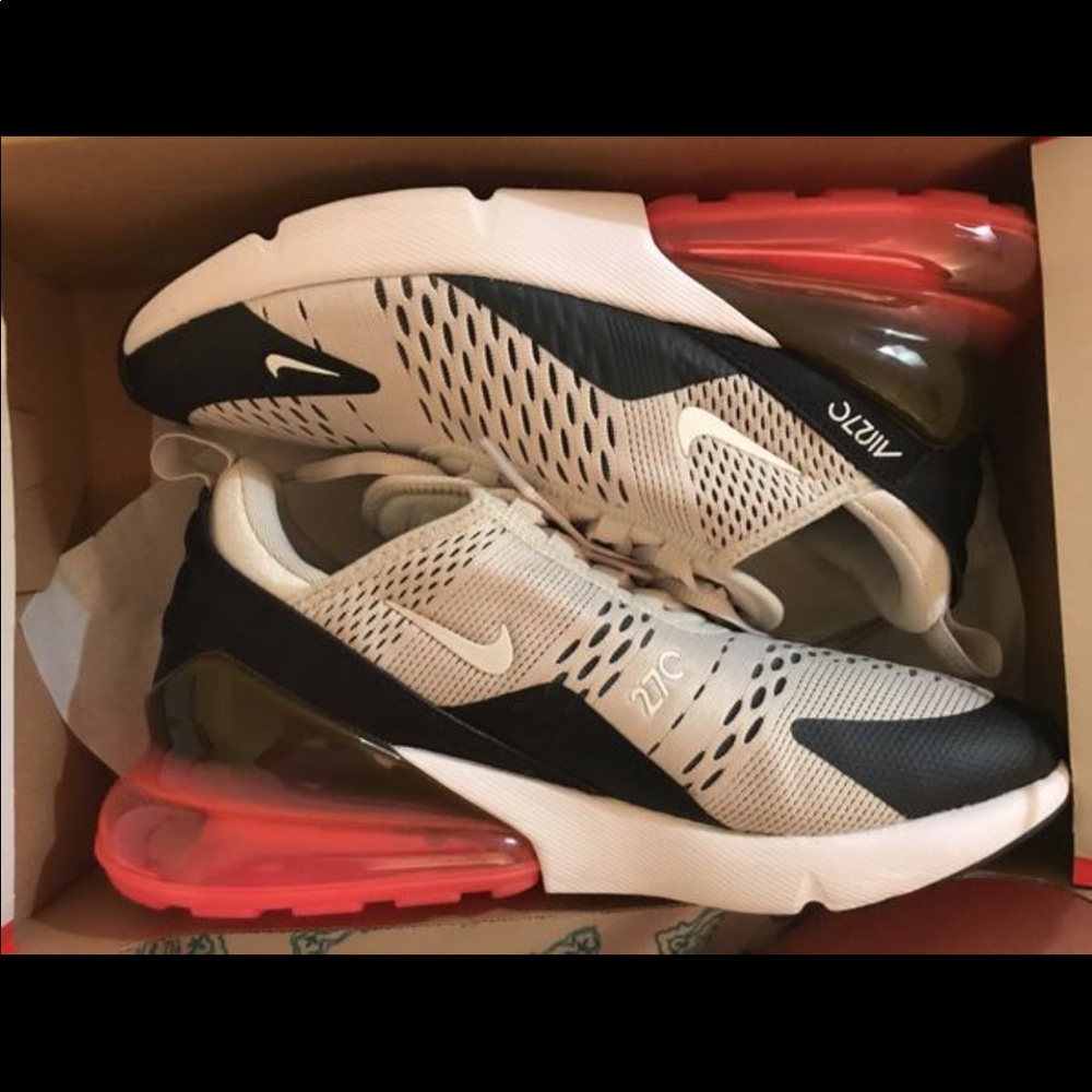 Nike Air Max 270 size 7Y